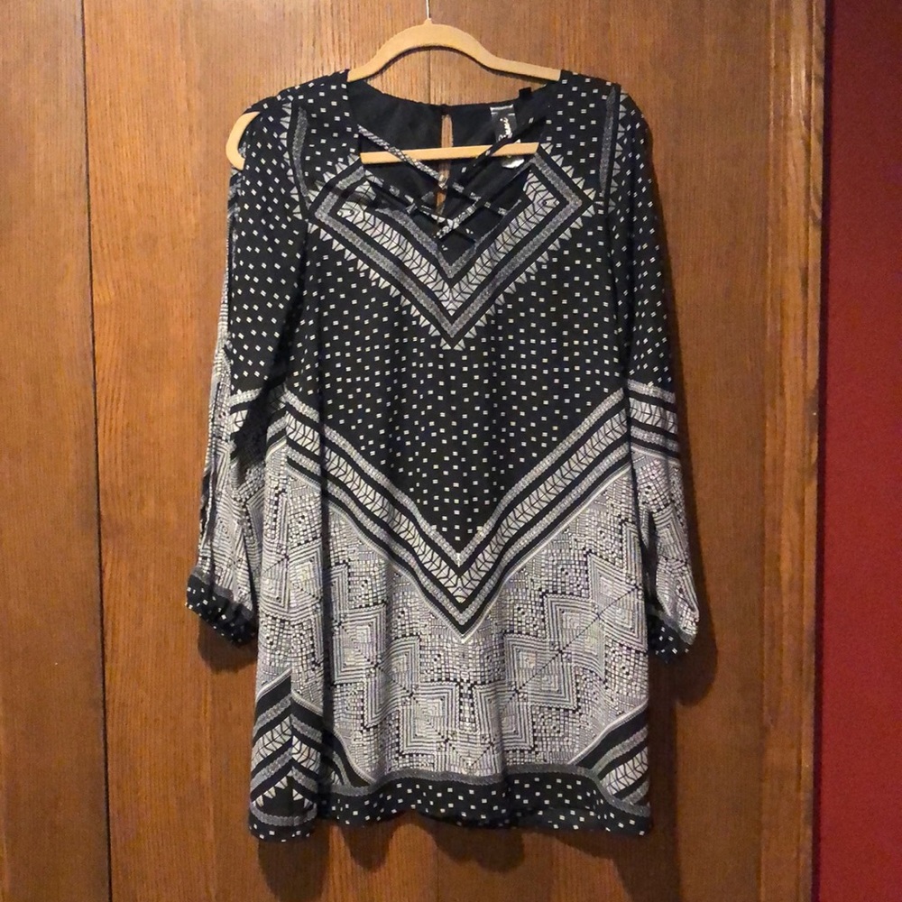 Trixxi Black and White Dress